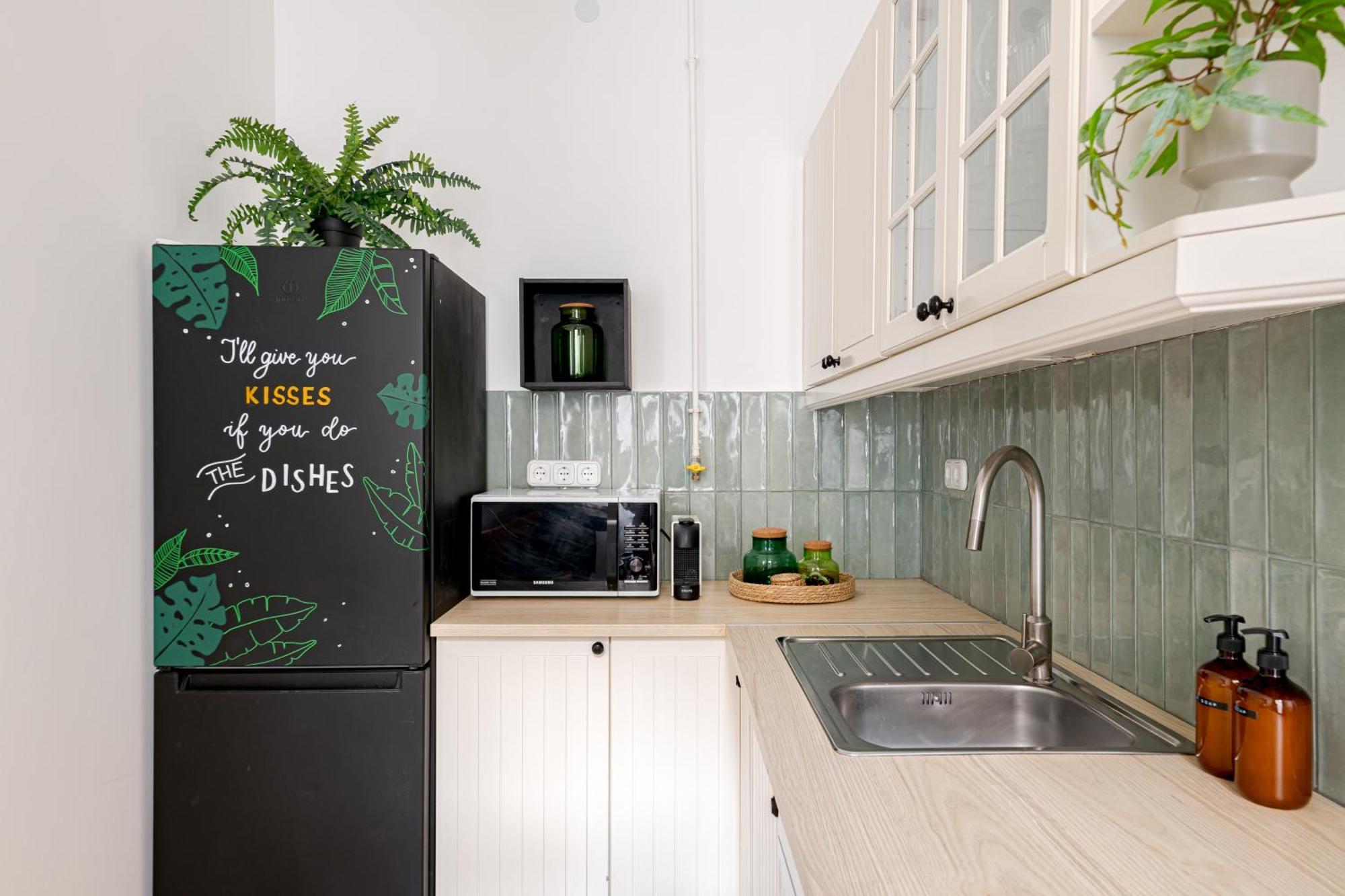 Apartament Jungle Aesthetics Downtown Aircon And Garage Parking Budapesta